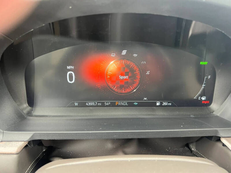 2023 Ford Explorer Hybrid Platinum