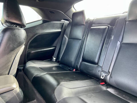 2018 Dodge Challenger SXT Plus