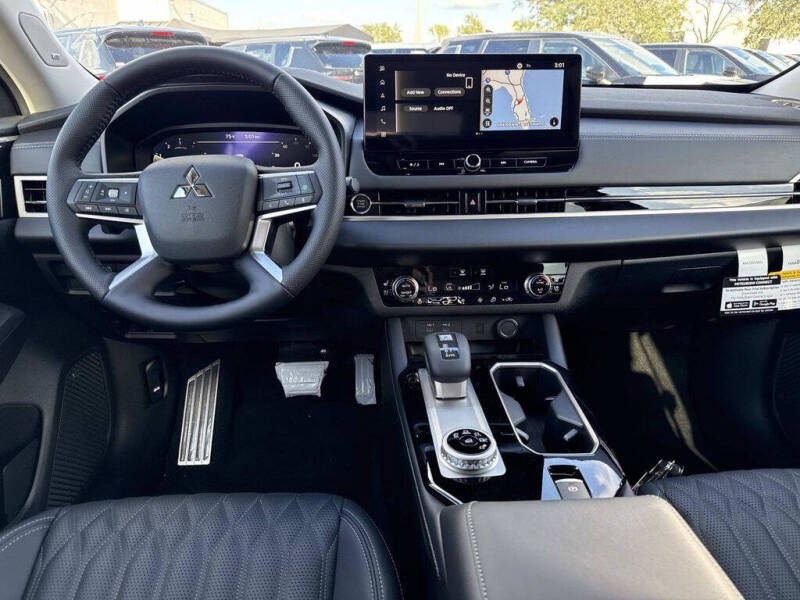2026 Mitsubishi Outlander SEL