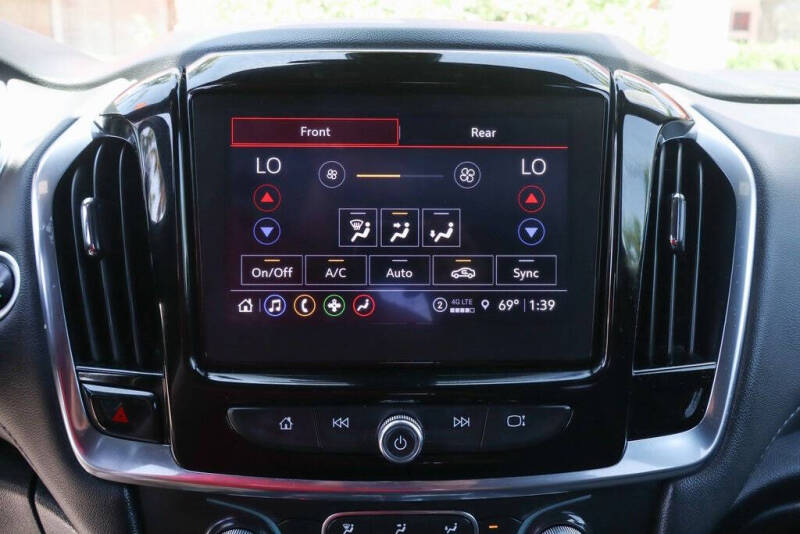 2022 Chevrolet Traverse LT Cloth