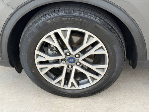 2021 Ford Escape SEL