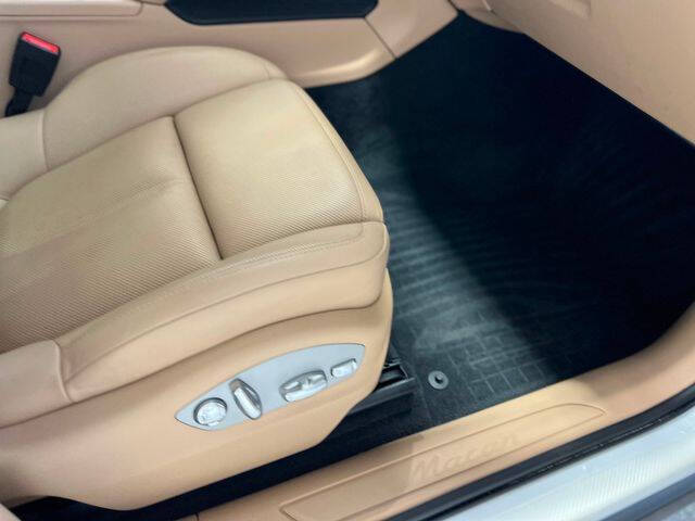 2023 Porsche Macan