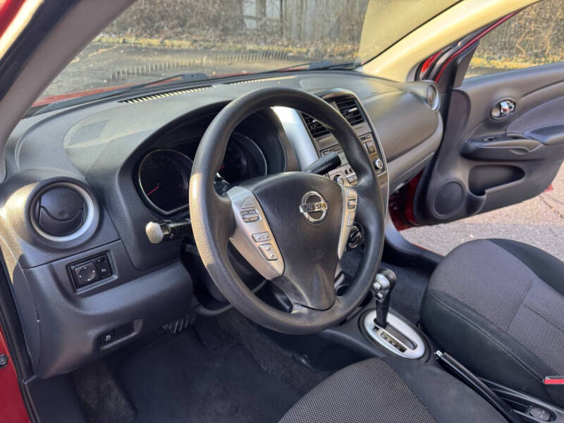 2015 Nissan Versa 1.6 SL