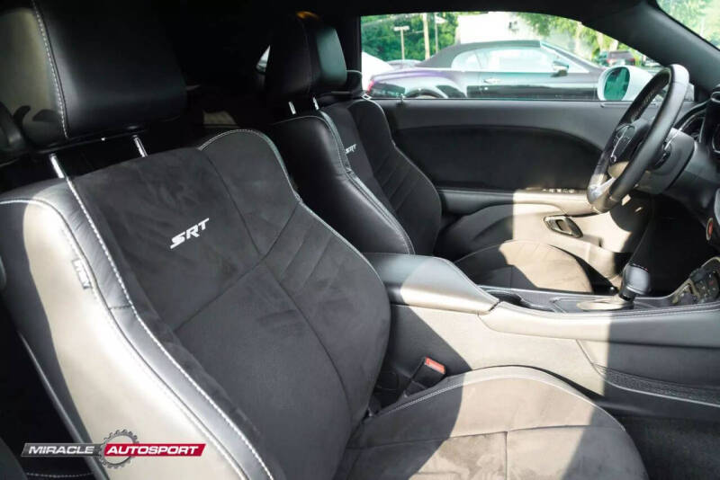 2015 Dodge Challenger SRT Hellcat