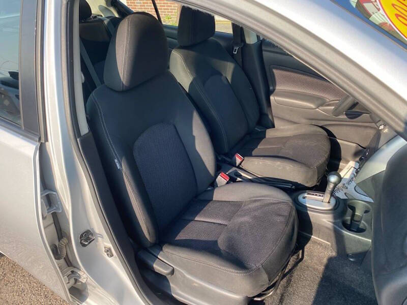 2019 Nissan Versa SV