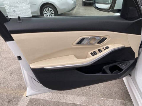 2022 BMW 3 Series 330e