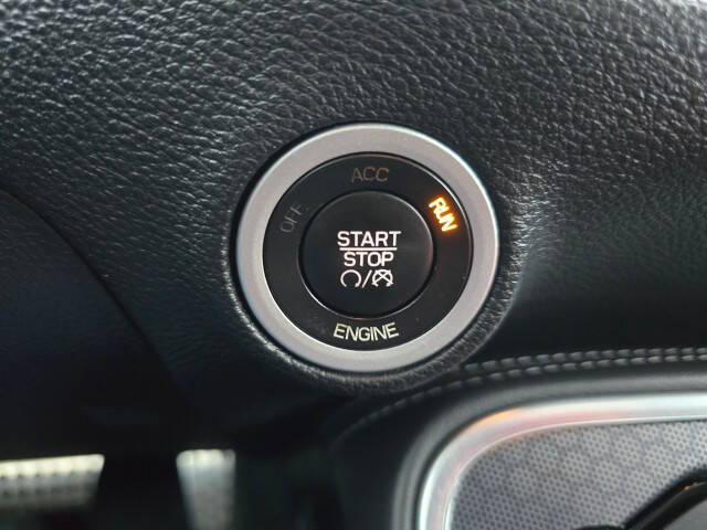 2015 Dodge Challenger R/T Plus