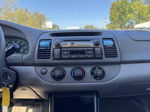 2003 Toyota Camry LE
