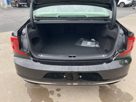 2025 Volvo S90 B6 Plus