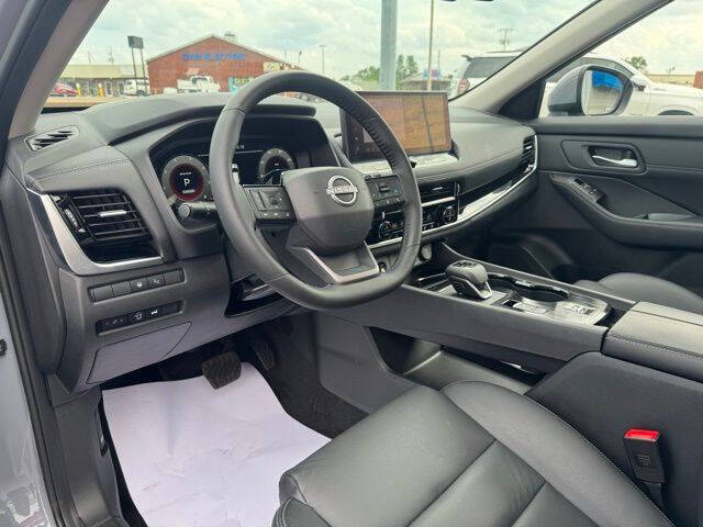 2025 Nissan Rogue SL