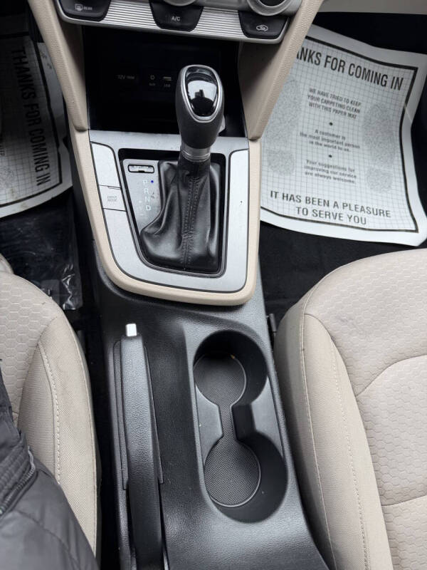 2019 Hyundai Elantra SEL
