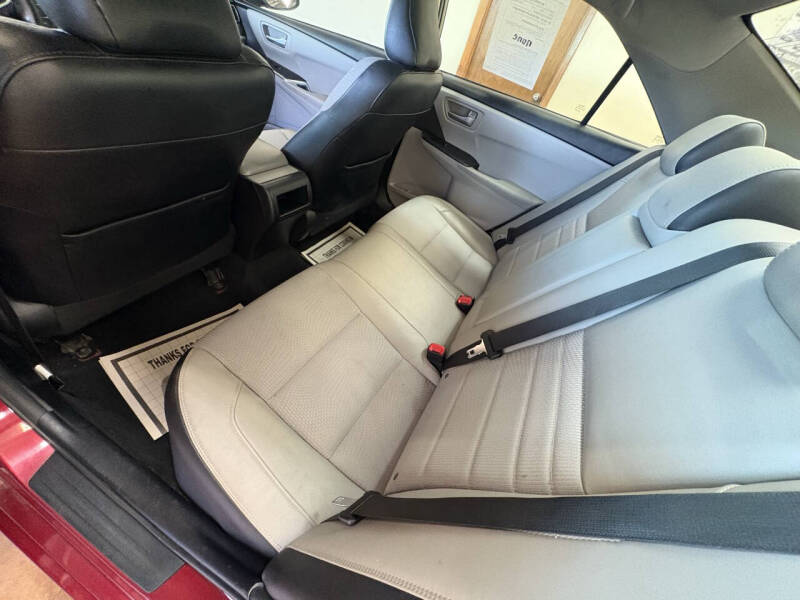 2017 Toyota Camry SE