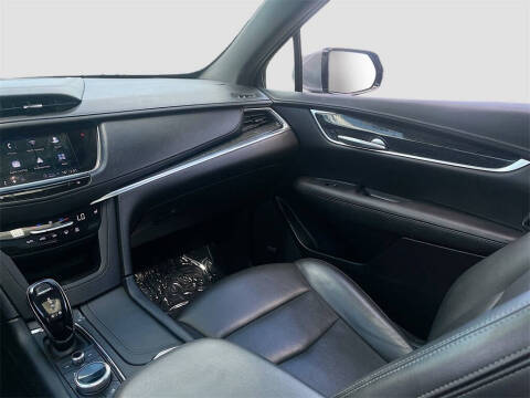 2022 Cadillac XT5 Premium Luxury