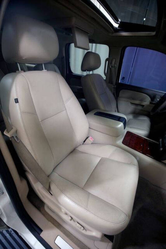 2013 Chevrolet Suburban LTZ