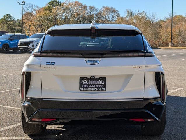 2024 Cadillac LYRIQ Luxury 1