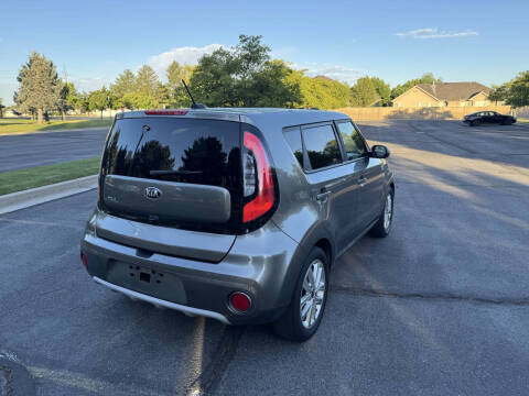 2019 Kia Soul +