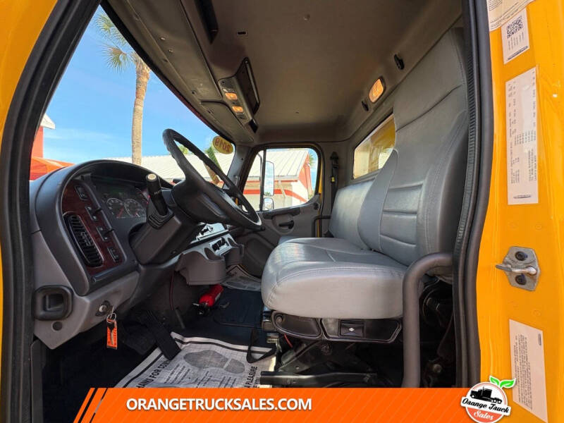 2019 Freightliner M2 106