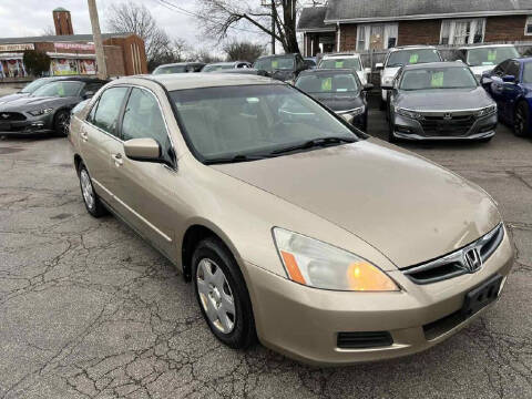 2007 Honda Accord for sale at Premium Motors in Saint Louis MO