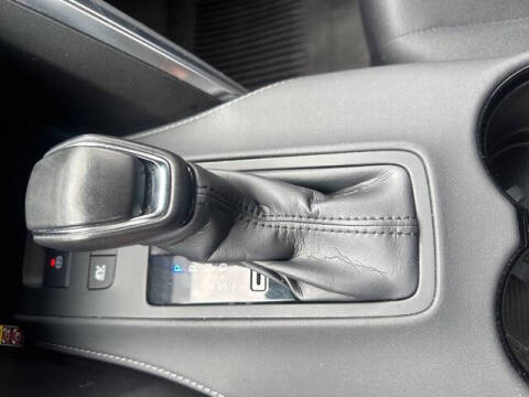 2024 Toyota Venza LE