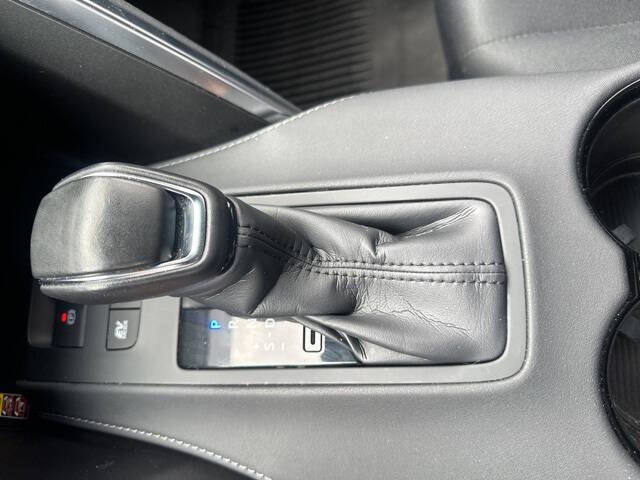 2024 Toyota Venza LE