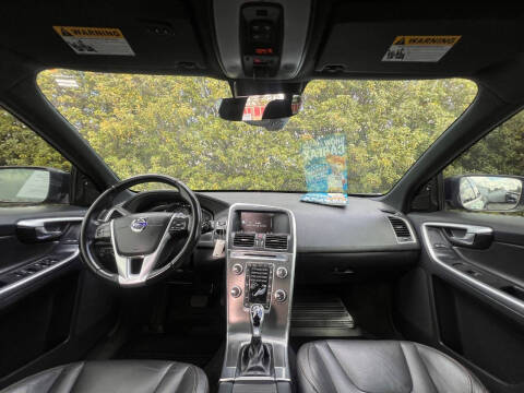2016 Volvo XC60 T5 Drive-E Premier