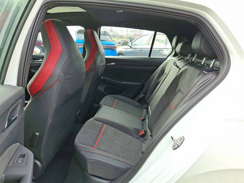 2026 Volkswagen Golf GTI SE