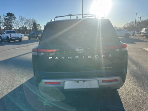 2024 Nissan Pathfinder Platinum