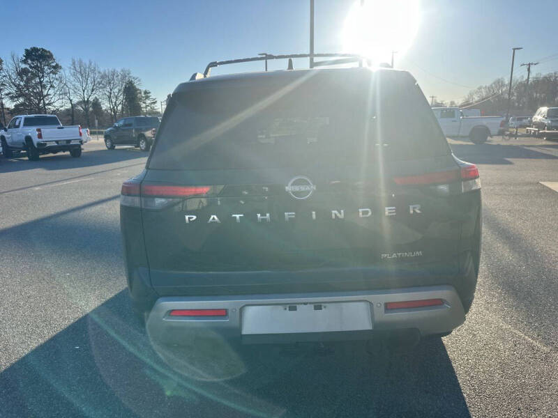 2024 Nissan Pathfinder Platinum