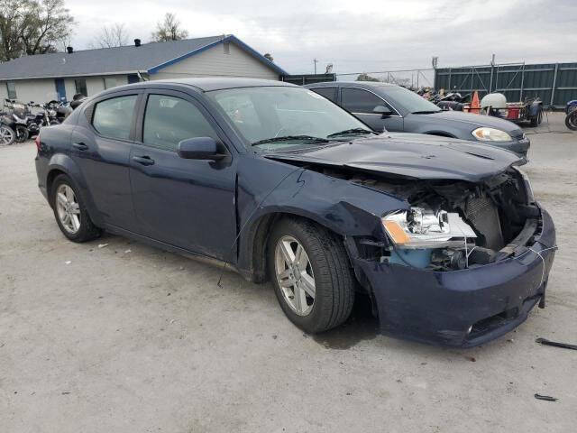 2014 Dodge Avenger SXT's photo