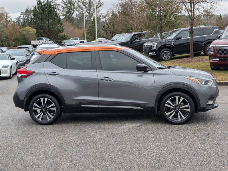 2019 Nissan Kicks SR