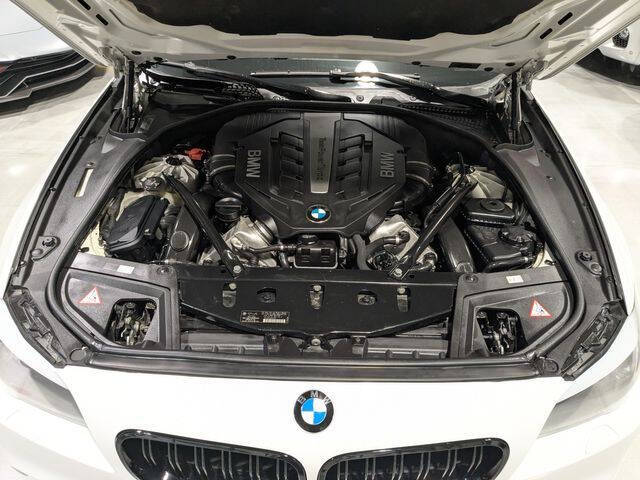 2013 BMW 5 Series 550i xDrive