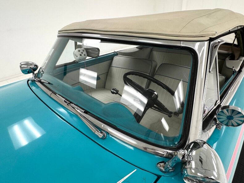 1953 Ford Sunliner