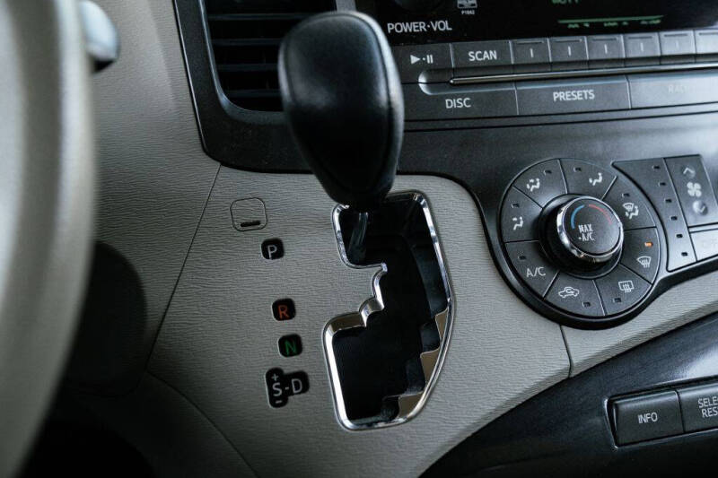 2011 Toyota Sienna