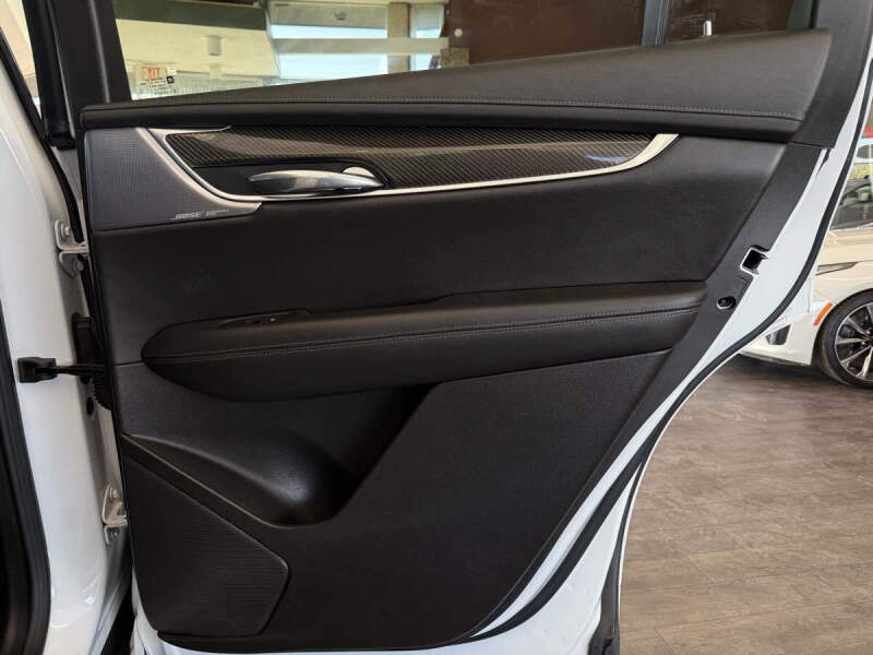 2023 Cadillac XT6 Sport
