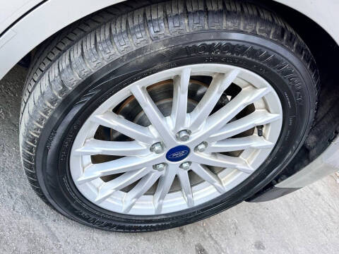 2015 Ford C-MAX Hybrid SEL