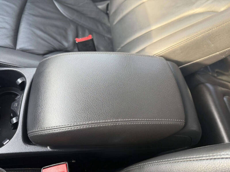 2011 Audi Q5 3.2 quattro Premium Plus