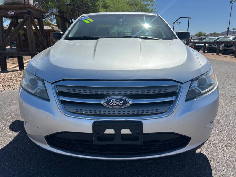 2011 Ford Taurus SE