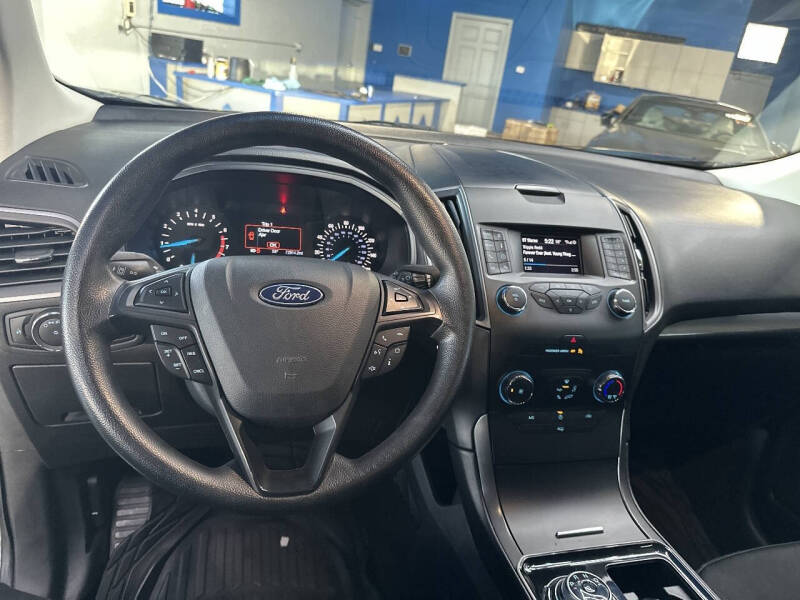 2019 Ford Edge SE