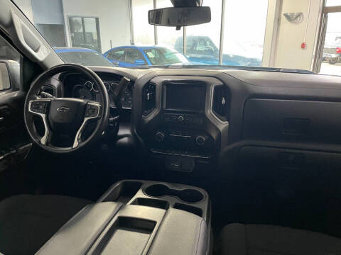 2021 Chevrolet Silverado 1500 Custom Trail Boss