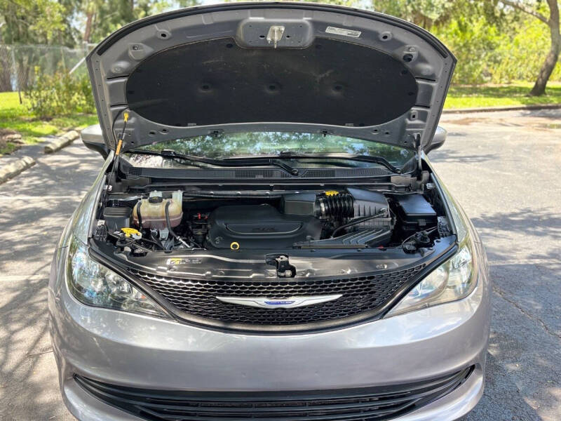 2019 Chrysler Pacifica L