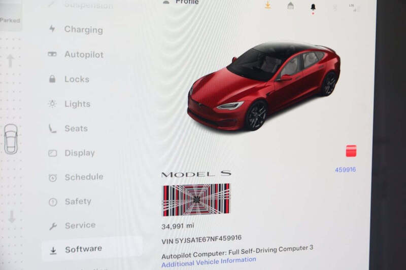 2022 Tesla Model S Plaid