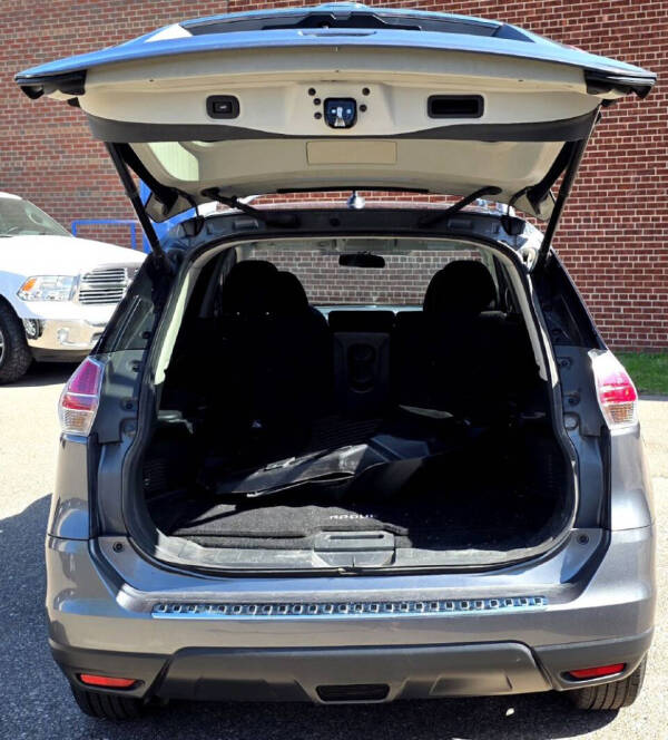 2016 Nissan Rogue SV