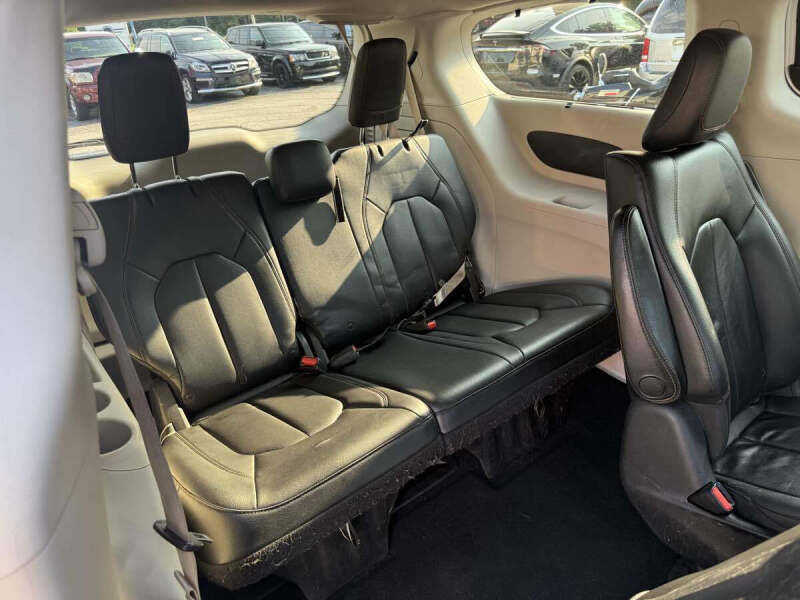 2018 Chrysler Pacifica Hybrid Touring L