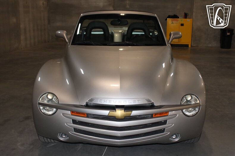 2004 Chevrolet SSR LS
