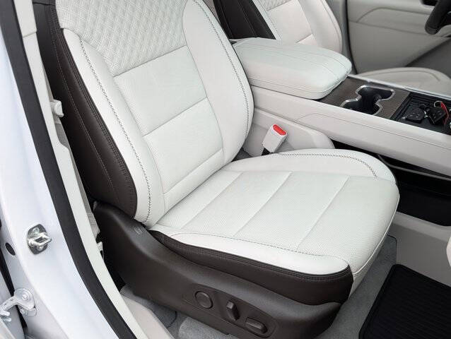 2024 GMC Acadia Denali