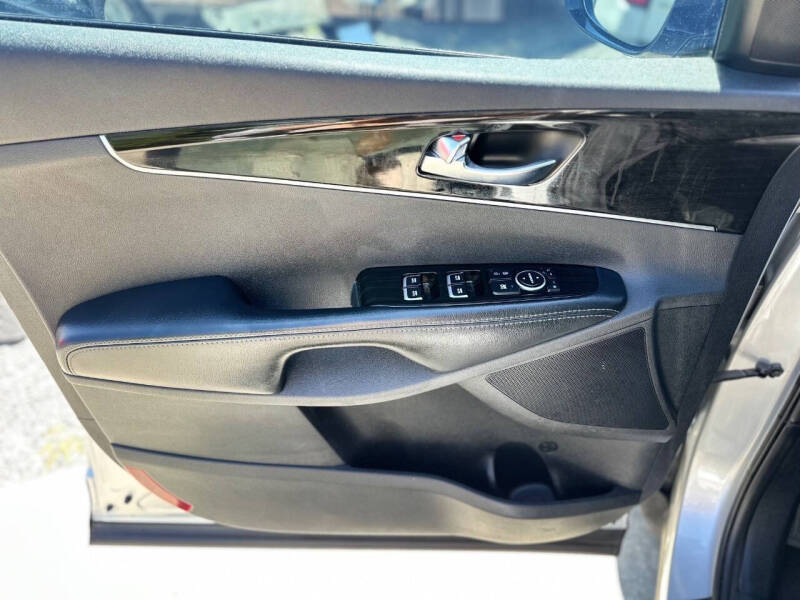 2020 Kia Sorento EX V6