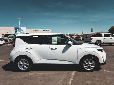 2024 Kia Soul LX