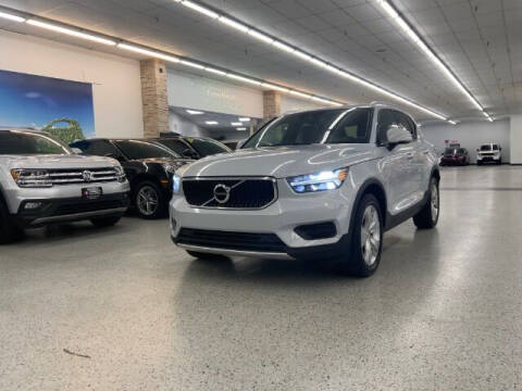 2022 Volvo XC40 T4 Momentum