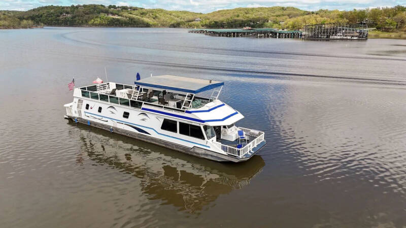 2000 FUN COUNTRY HOUSE BOAT