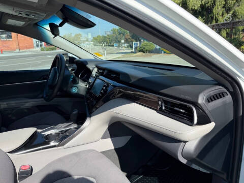 2020 Toyota Camry LE